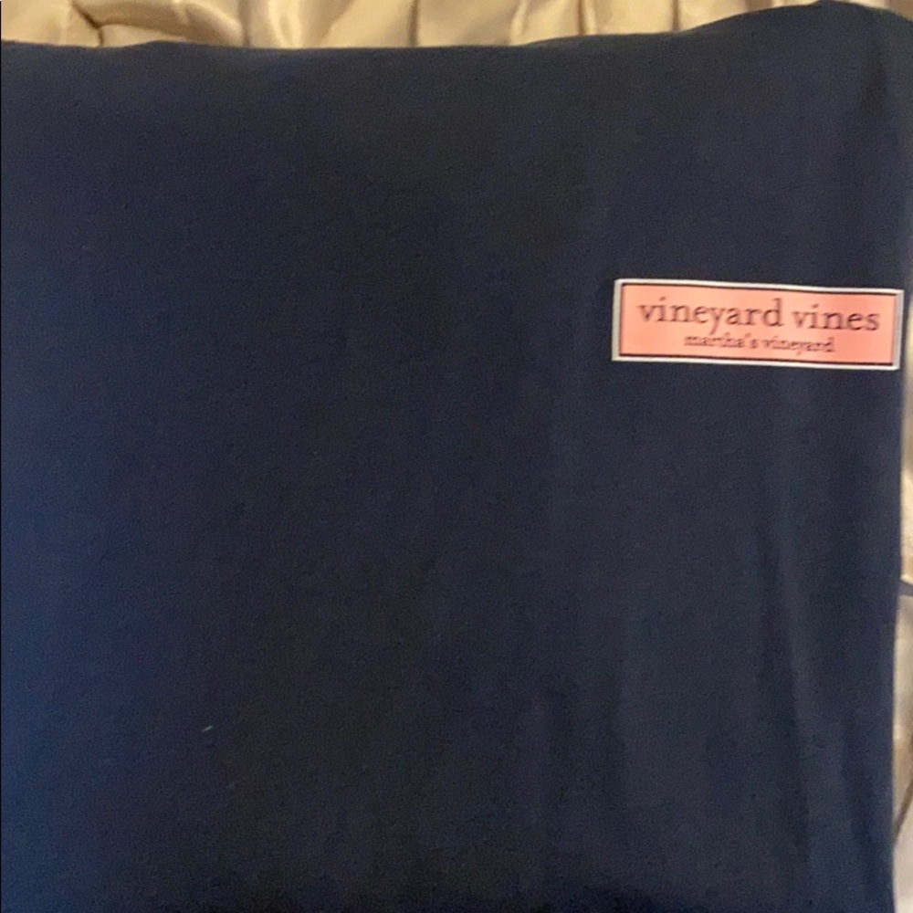 Vineyard vines tee shirt